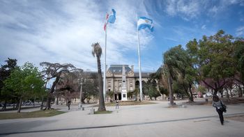 Paritarias en Santa Fe: el Gobierno ofreció a los estatales un aumento de 8% trimestral