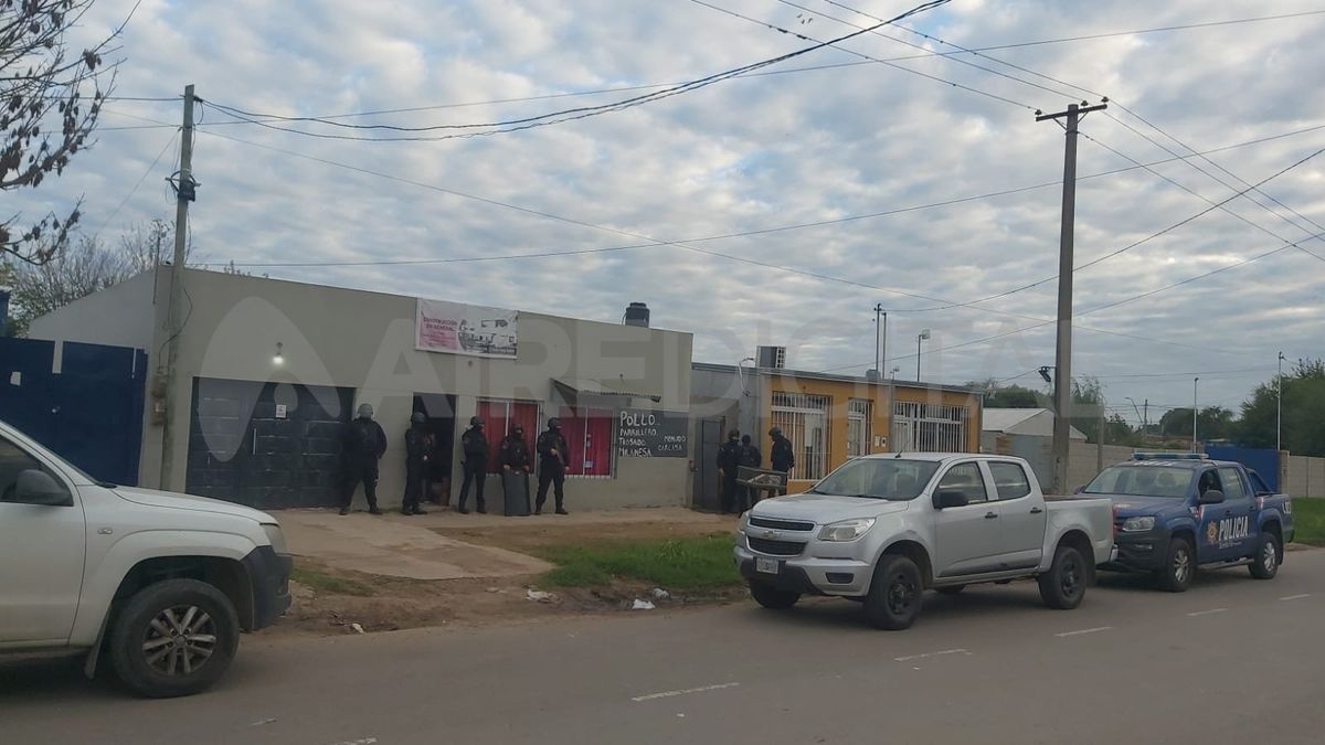 J.J.Paso 4700: dos viviendas linderas fueron allanadas J.J.Paso 4700: dos viviendas linderas fueron allanadas