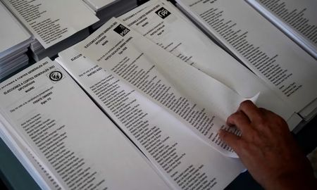 Los españoles votaron este domingo. Los españoles votaron este domingo.