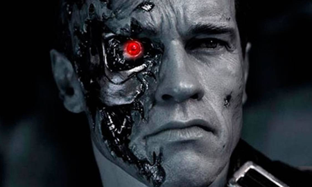 Arnold Schwarzenegger se vacuna contra el coronavirus al estilo Terminator Arnold Schwarzenegger se vacuna contra el coronavirus al estilo Terminator