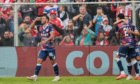 Lucas Gamba marcó el 1 a 0 de Unión frente a Central Córdoba. Lucas Gamba marcó el 1 a 0 de Unión frente a Central Córdoba.