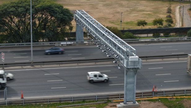 El TelePASE desembarcó en más rutas de Santa Fe pero no reemplazará otros métodos de pago. El TelePASE desembarcó en más rutas de Santa Fe pero no reemplazará otros métodos de pago.