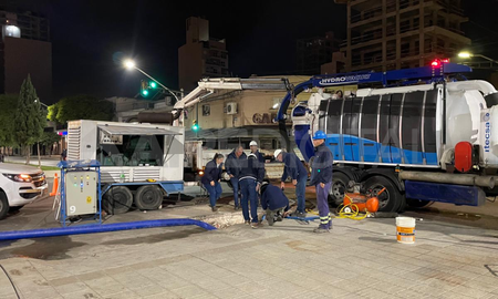 Cortes y reducción de calzada por trabajos en el hundimiento en Bulevar y Urquiza. Cortes y reducción de calzada por trabajos en el hundimiento en Bulevar y Urquiza.