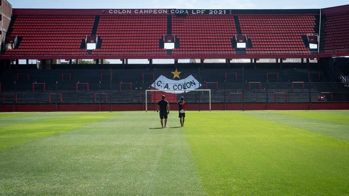 Este sábado comenzará el torneo de la Primera Nacional para Colón tras varios meses sin partidos oficiales.