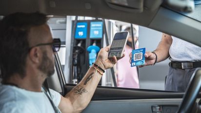 YPF habilita el pago en dólares: ¿cómo funciona y qué beneficios trae para los usuarios?