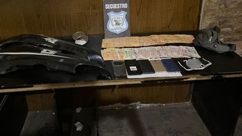 En una vivienda, muy cerca del blanco del robo, secuestraron la motocicleta, celulares y una gran cantidad de dinero en efectivo.