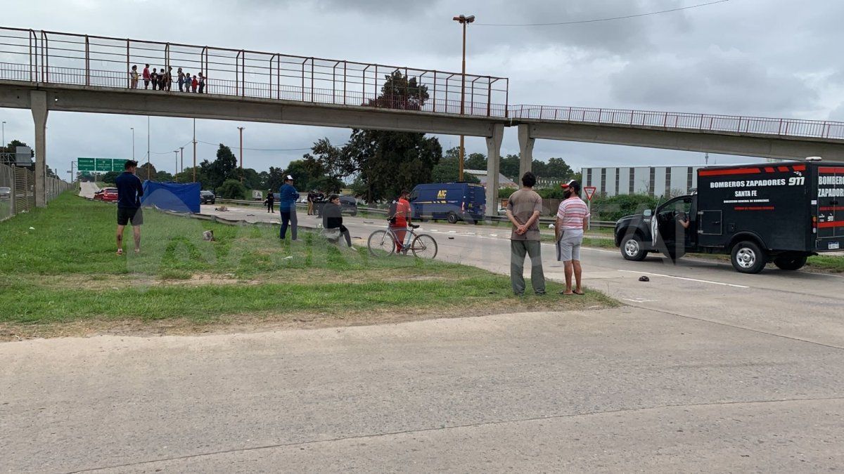 Los vecinos desconocían la identidad del hombre que se trasladaba en la bicicleta.