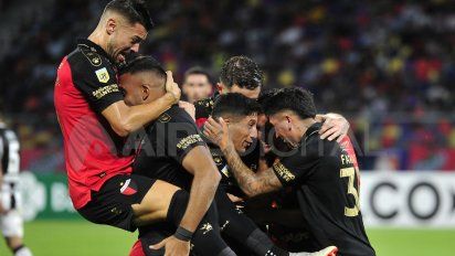 El Club Atlético Colón le ganó 2-0 a Central Córdoba por la tercera fecha de la Copa de la Liga