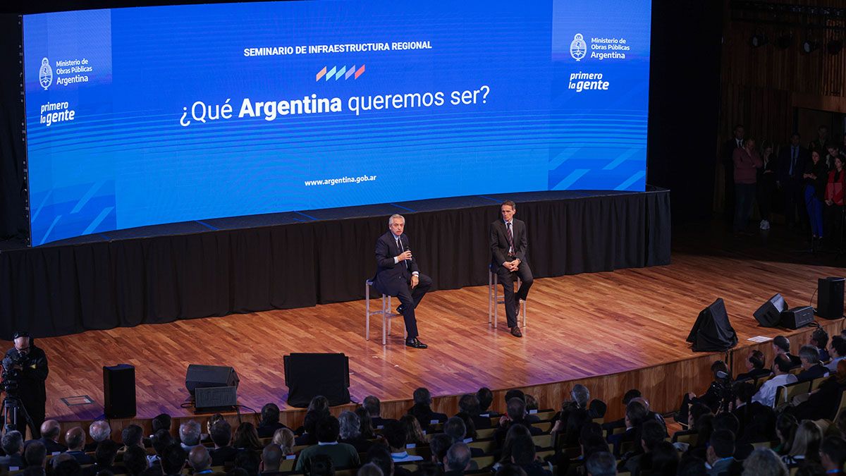 El jefe de Estado recordó que “el gobierno anterior decidió prescindir de la salud, del trabajo, de la ciencia y de la tecnología”. El jefe de Estado recordó que “el gobierno anterior decidió prescindir de la salud, del trabajo, de la ciencia y de la tecnología”.