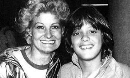 Eran mediados de los 80, la carrera de Luis Miguel crecía a pasos agigantados. Tenía apenas 15 años y un futuro realmente prometedor. Eran mediados de los 80, la carrera de Luis Miguel crecía a pasos agigantados. Tenía apenas 15 años y un futuro realmente prometedor.