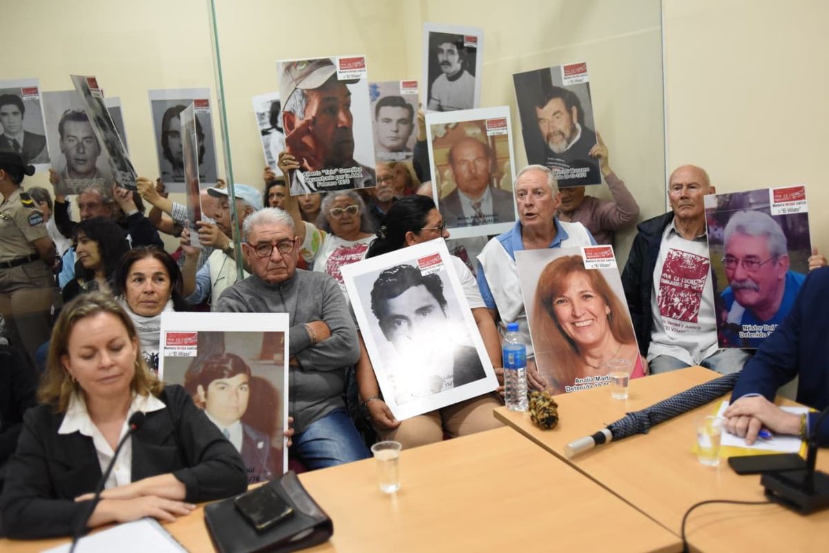 Los 18 acusados de delitos de lesa humanidad durante la represión de una protesta de trabajadores metalúrgicos llevada a cabo en marzo de 1975 en Villa Constitución