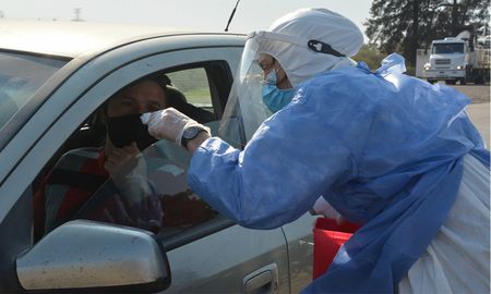 Las disposiciones regirán para todo el territorio provincial debido a una uniformidad en la condición sanitaria. Por esta razón, se entiende a toda la provincia de Santa Fe como de alto riesgo epidemiológico. Las disposiciones regirán para todo el territorio provincial debido a una uniformidad en la condición sanitaria. Por esta razón, se entiende a toda la provincia de Santa Fe como de alto riesgo epidemiológico.