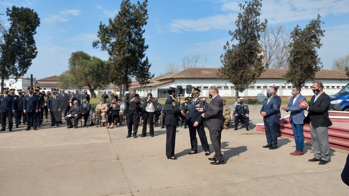 Sobre la función durante la pandemia, Lagna resaltó que los policías “salieron a la calle para cumplir con las odiosas restricciones necesarias para ordenar esa crisis”.