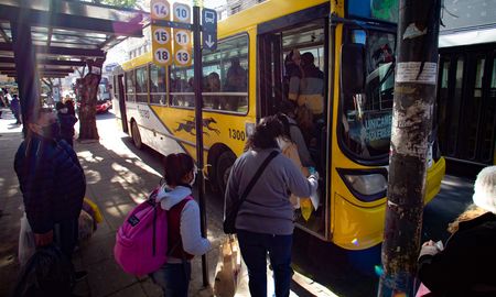 Los colectivos de Santa Fe no funcionan desde el jueves. Los colectivos de Santa Fe no funcionan desde el jueves.