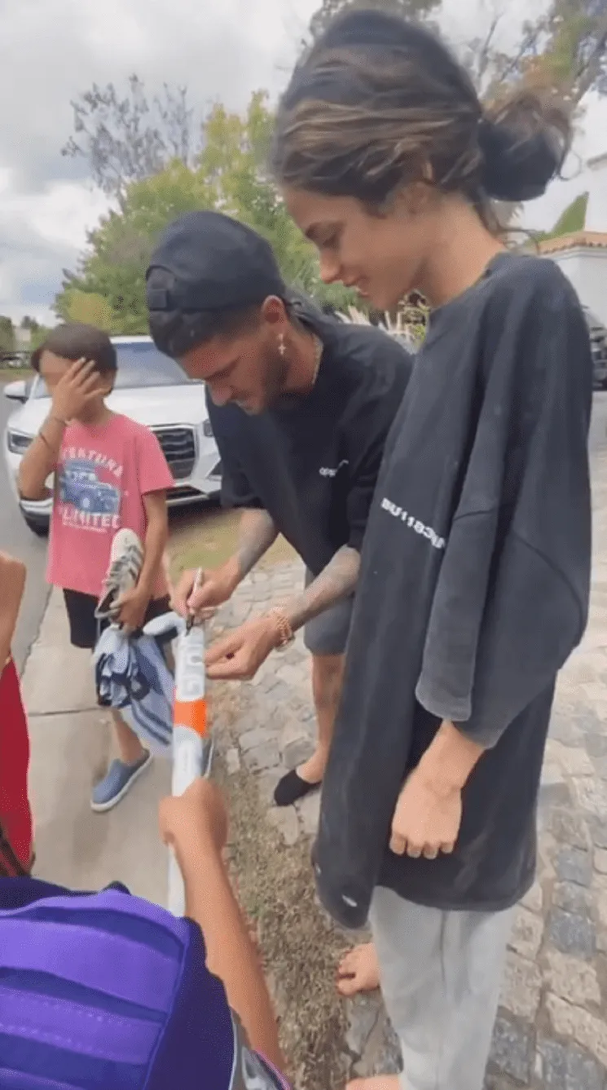 La apariencia viral de Tini Stoessel que hizo confundir a la usuaria de Twitter.