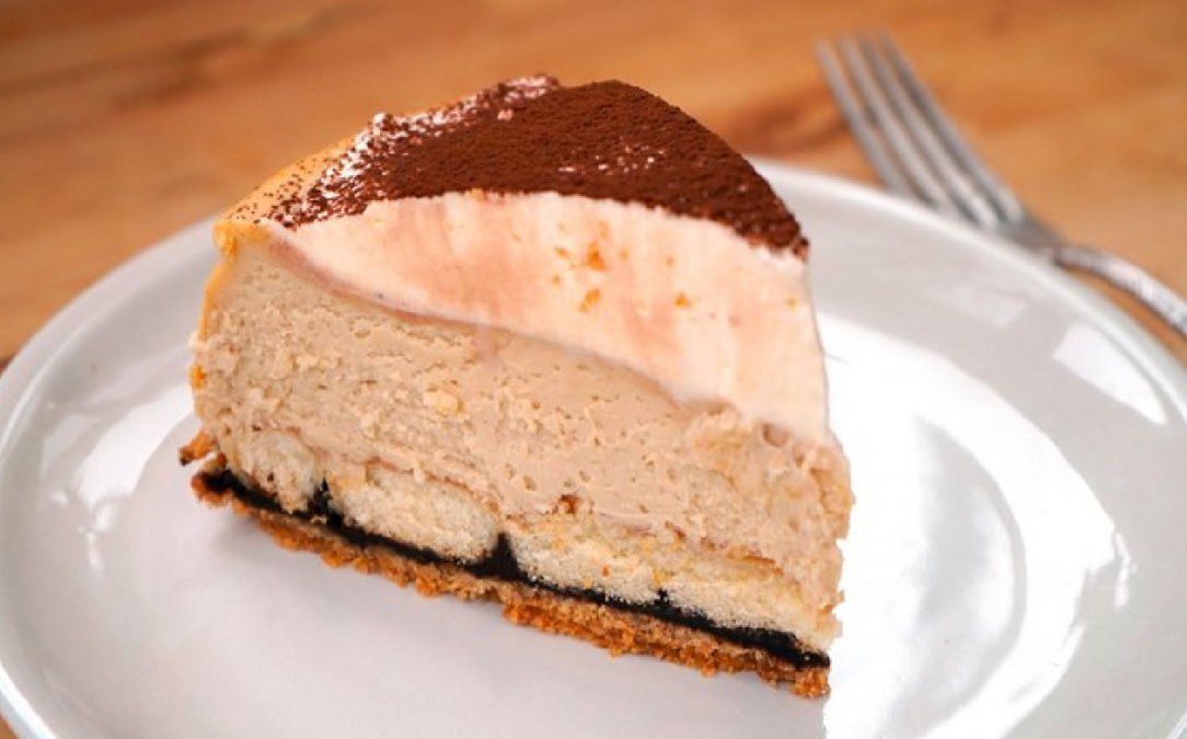 El tiramisú es un postre italiano con sabor a café