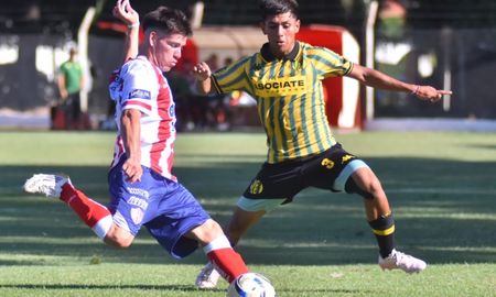 Unión igualó 2 a 2 ante Aldosivi en La Tatenguita. Unión igualó 2 a 2 ante Aldosivi en La Tatenguita.