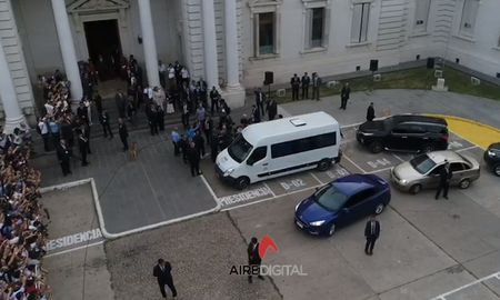 la llegada de fernandez a la legislatura santafesina desde el drone de aire la llegada de fernandez a la legislatura santafesina desde el drone de aire