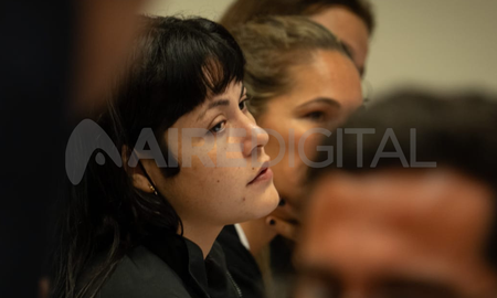 Lourdes Seniquel en el inicio del juicio. Fiscalía pidió prisión perpetua para la joven. Lourdes Seniquel en el inicio del juicio. Fiscalía pidió prisión perpetua para la joven.