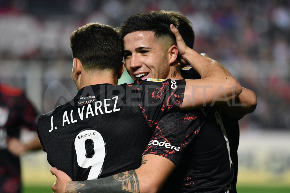 River Plate vendió a Enzo Fernández al Benfica de Portugal en una cifra millonaria.