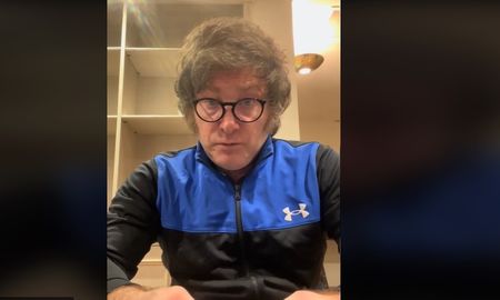 Milei afirmó que la estrategia oficial del “miedo” es “humo como todo lo que hace Massa”. Milei afirmó que la estrategia oficial del “miedo” es “humo como todo lo que hace Massa”.