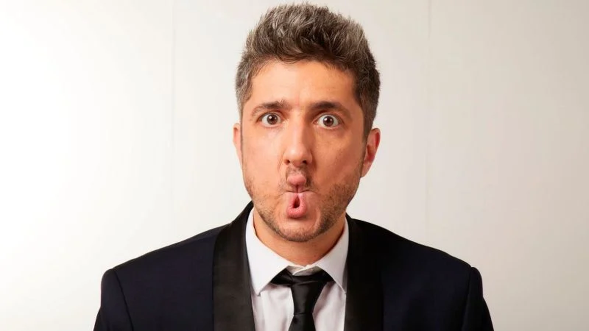 "Cuando llegu&eacute; el primer d&iacute;a y vi la escenograf&iacute;a pens&eacute; que me hab&iacute;a equivocado de estudio. Es m&aacute;s, para adentro dije: 'Esto es para Susana Gim&eacute;nez' y me puse las pilas para estar acorde a las circunstancias", coment&oacute; Jey Mamm&oacute;n.
