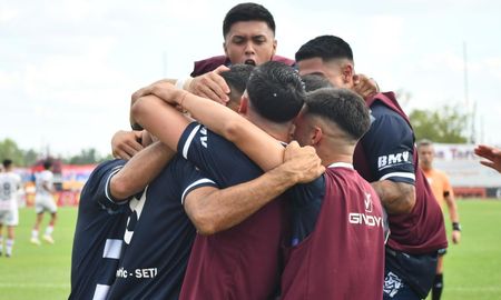 Acassuso le ganó la final a Deportivo Armenio y jugará la Primera Nacional 2026 luego de 80 años. Acassuso le ganó la final a Deportivo Armenio y jugará la Primera Nacional 2026 luego de 80 años.