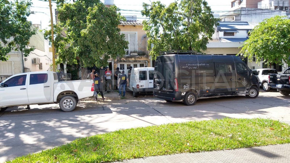Un día después del secuestro, los investigadores allanaron la casa de Quiroga y secuestraron la Fiat Fiorino blanca.