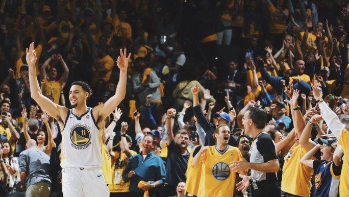 Golden State ganó la primer final a Cleveland