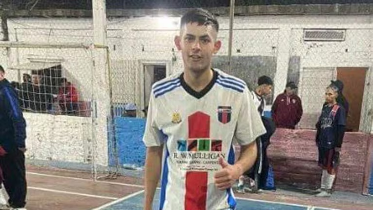 Balearon a un jugador de futsal que confundieron con un ladrón. Balearon a un jugador de futsal que confundieron con un ladrón.