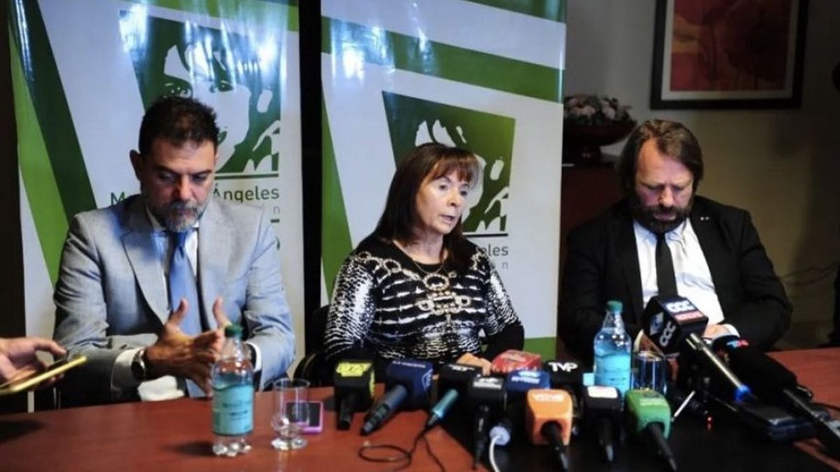 Susana Trimarco junto a sus abogados en la conferencia de prensa en la que anunciaron la nueva investigación judicial.