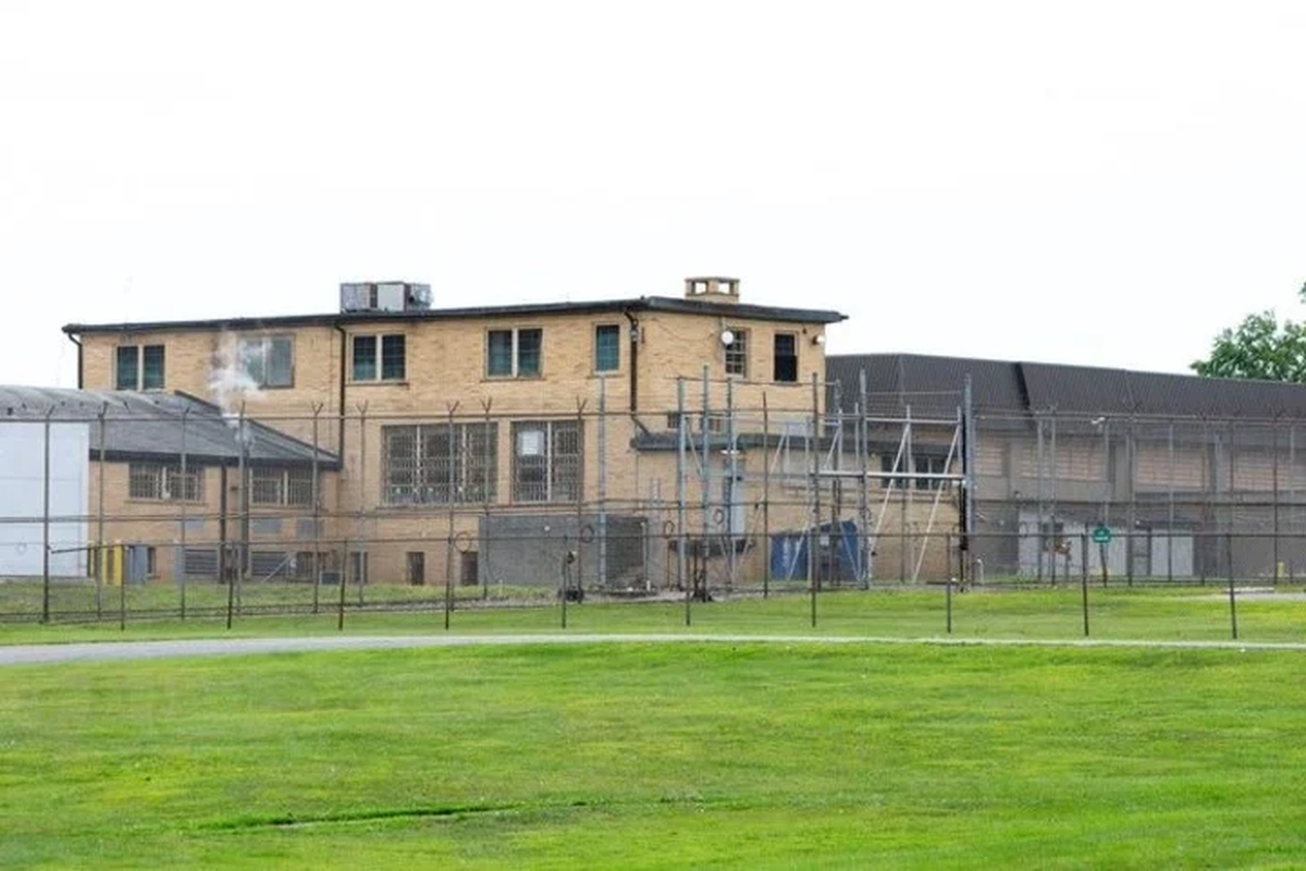 La prisión de mujeres donde estaba Minor. 