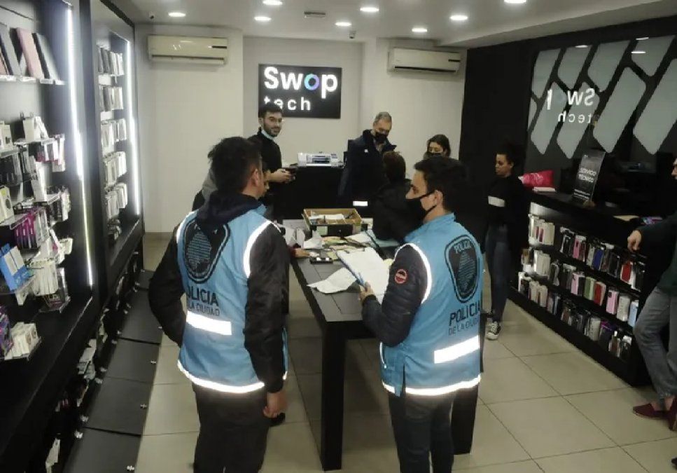 Realizaron múltiples allanamientos por supuesto contrabando de celulares