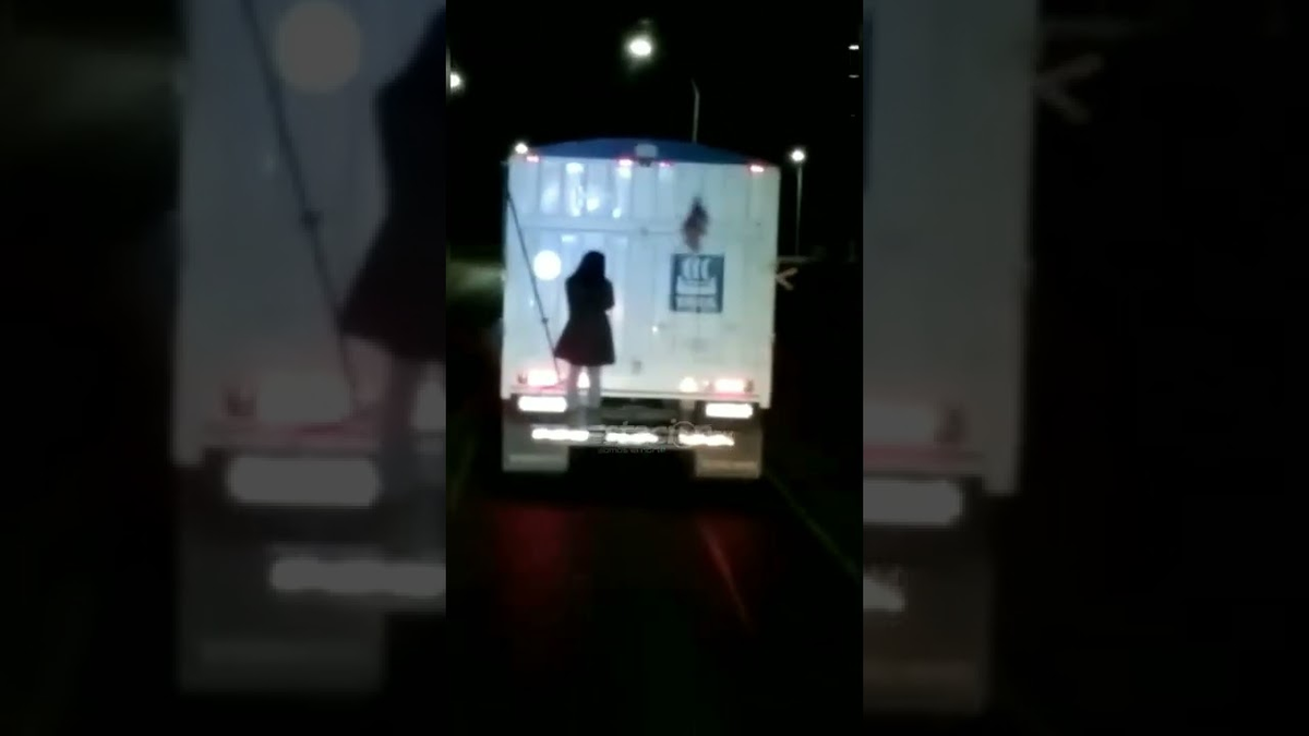 Video: camioneros aterrados por un fantasma que se colgó a un vehículo en plena ruta santafesina  