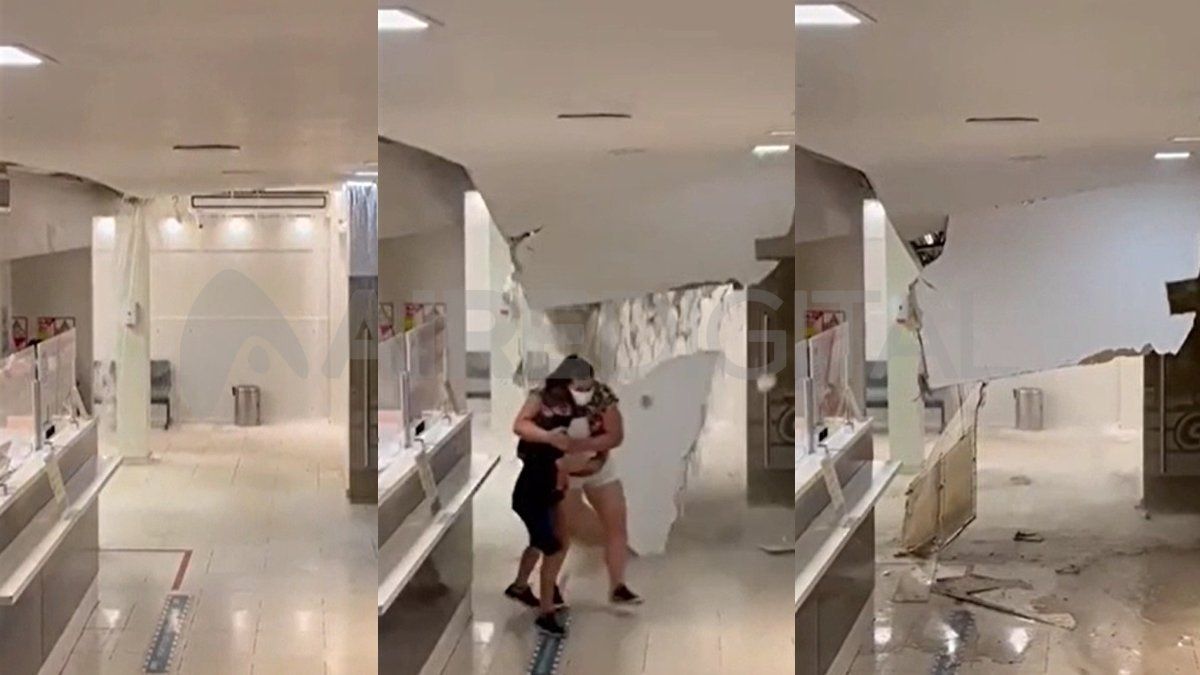 Una mujer y una niña logran evitar ser golpeadas por la caída del cielorraso del sanatorio.