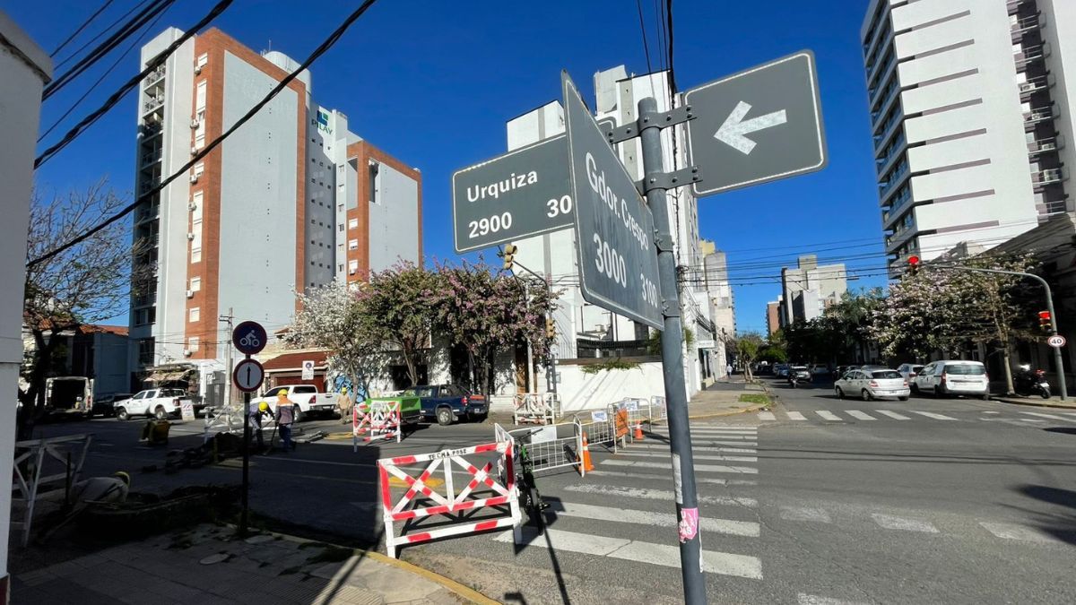 Aguas Santafesinas realiza un recambio de conexiones de agua en inmediaciones de Urquiza y Crespo de Santa Fe.