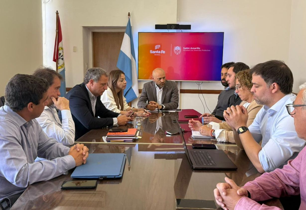 Se realizó un encuentro con la presencia de representantes de los sectores de la construcción e industrial. Se realizó un encuentro con la presencia de representantes de los sectores de la construcción e industrial.