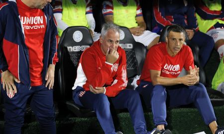 El entrenador de Unión, Leonardo Madelón analizó la derrota ante Belgrano en conferencia de prensa. El entrenador de Unión, Leonardo Madelón analizó la derrota ante Belgrano en conferencia de prensa.