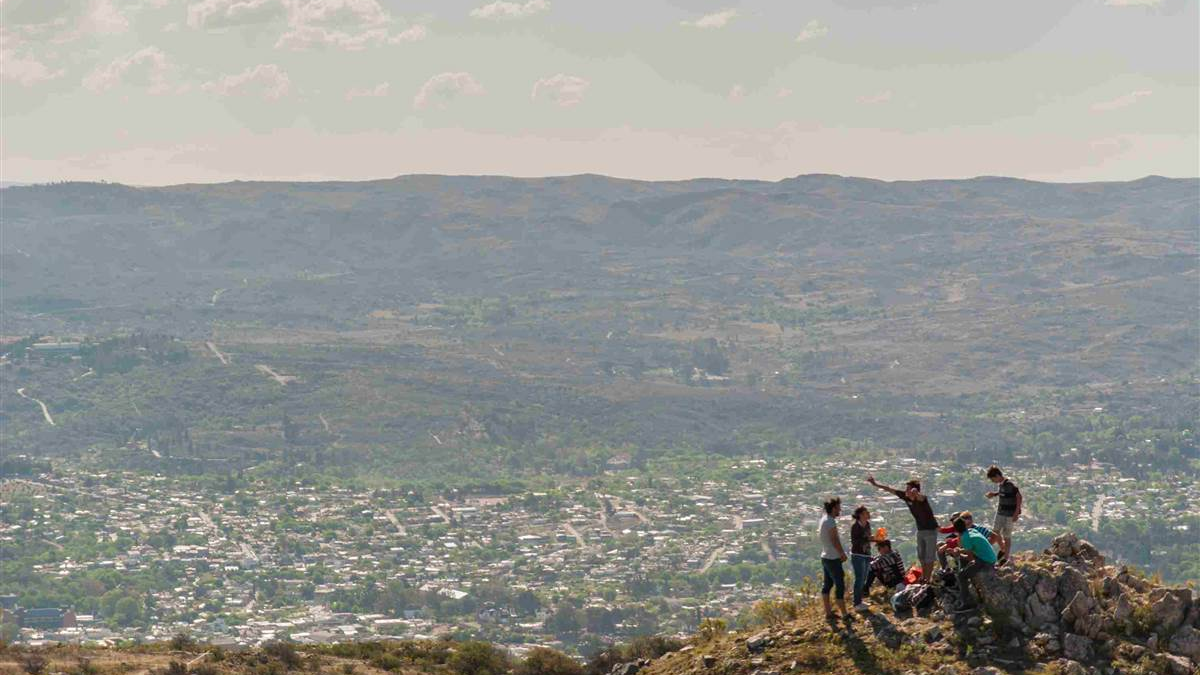 El cerro La Banderita es uno de los mejores lugares para los amantes de la aventura. El cerro La Banderita es uno de los mejores lugares para los amantes de la aventura.