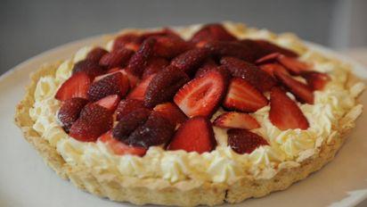 La receta saludable de tarta de frutillas sin manteca ni azúcar que conquistó la primavera