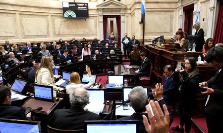Los cambios en el impuesto a las Ganancias se aprobaron con 38 votos a favor y 27 en contra. Los cambios en el impuesto a las Ganancias se aprobaron con 38 votos a favor y 27 en contra.