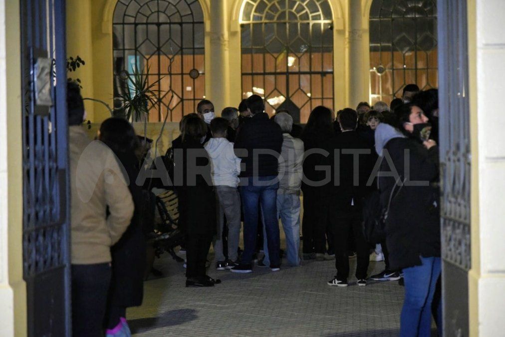 El sábado 24 de abril informaron que Miguel Lifschitz estaba recibiendo asistencia mecánica respiratoria.