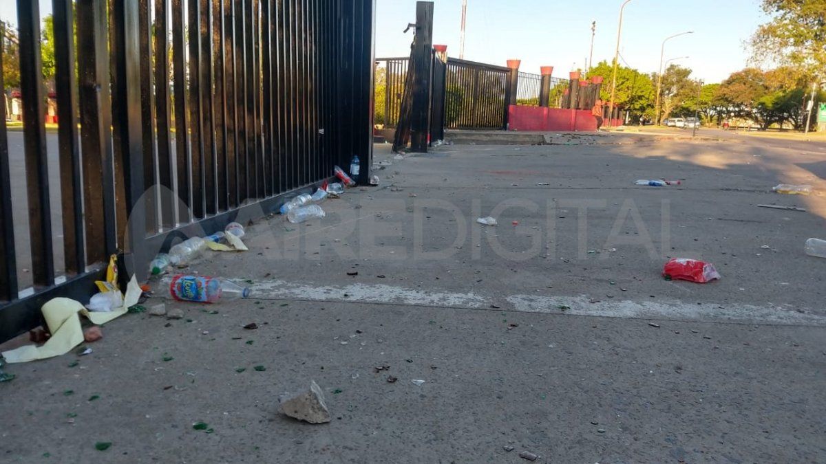 Los vecinos de la cancha de Colón pidieron más controles en las previas.