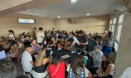 El Concejo Municipal desplegó este viernes una jornada territorial en el distrito Noroeste de la ciudad, con epicentro en la Escuela Yapeyú N° 265. El Concejo Municipal desplegó este viernes una jornada territorial en el distrito Noroeste de la ciudad, con epicentro en la Escuela Yapeyú N° 265.