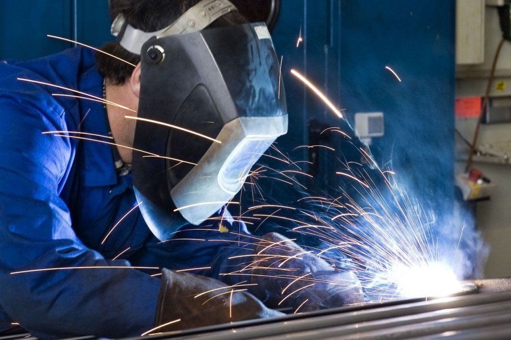 UOM acordó un aumento para el salario de febrero.