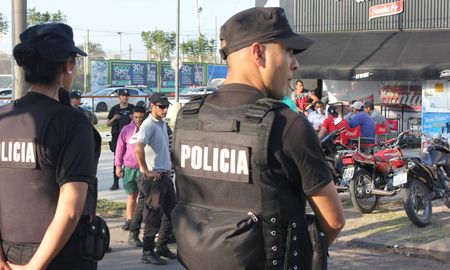 El operativo busca dar respuestas a los reclamos de las vecinales más afectadas por hechos delictivos. El operativo busca dar respuestas a los reclamos de las vecinales más afectadas por hechos delictivos.