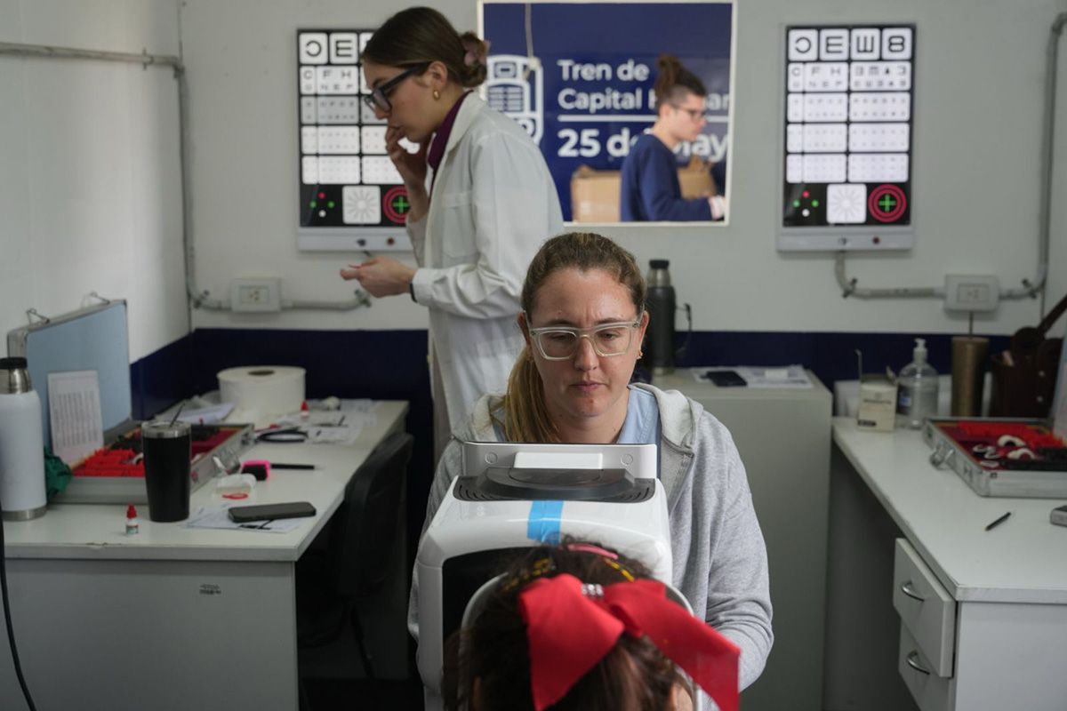 El operativo ofrece atenci&oacute;n en salud, documentaci&oacute;n, asistencia social y otros servicios gratuitos, con especial &eacute;nfasis en la atenci&oacute;n oftalmol&oacute;gica para ni&ntilde;os y adolescentes.