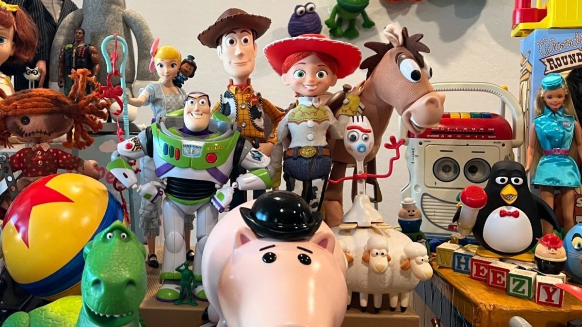 Un fanático recreó la colección completa de los juguetes de Toy Story.