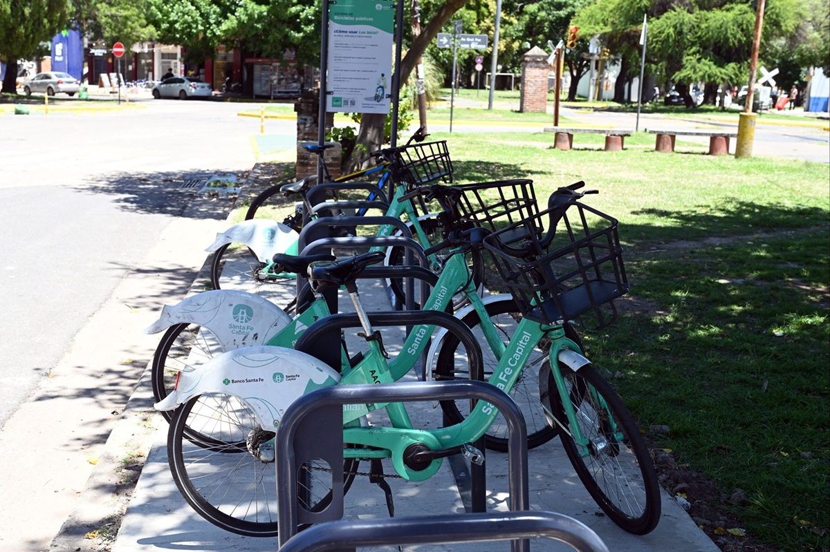 La Municipalidad de Santa Fe habilitó este martes el Bicipunto número 46 del sistema de bicicletas públicas de la ciudad. La Municipalidad de Santa Fe habilitó este martes el Bicipunto número 46 del sistema de bicicletas públicas de la ciudad.