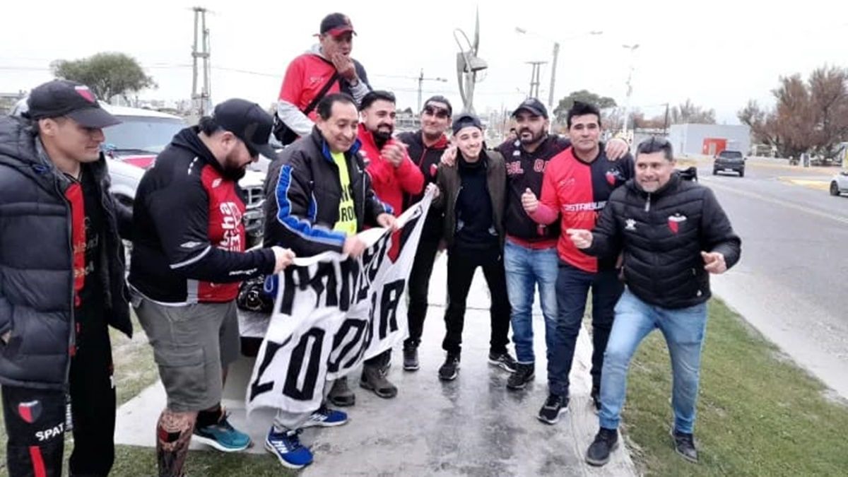 Se esperan casi 700 hinchas de Colón este domingo en el estadio Abel Sastre de Deportivo Madryn. Se esperan casi 700 hinchas de Colón este domingo en el estadio Abel Sastre de Deportivo Madryn.